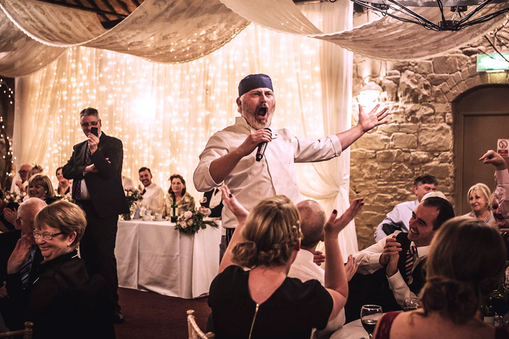 Singing Waiter - Entertainment - Dinner Acts