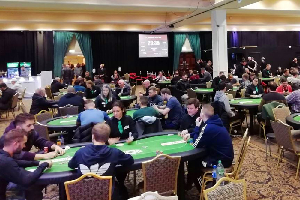 People at the Irish Poker Open event